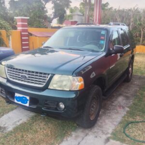 2004 Ford Explorer Great Engine low mileage