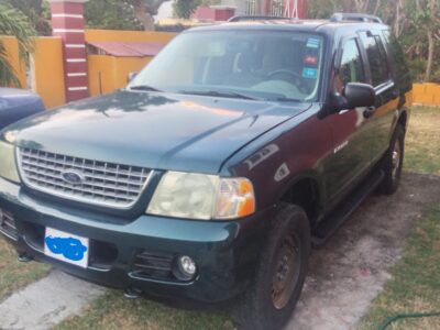 2004 Ford Explorer Great Engine low mileage