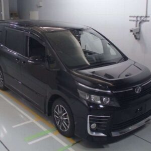 Toyota Voxy 2015