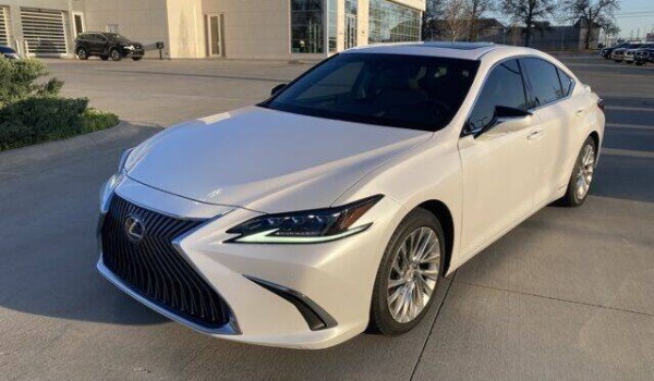 2019 Lexus ES 300h