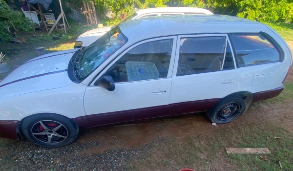 Station wagon-Toyota Carolla