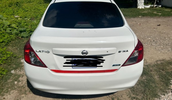 Nissan Latio Gina 2013
