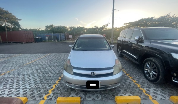 2004 Honda Stream