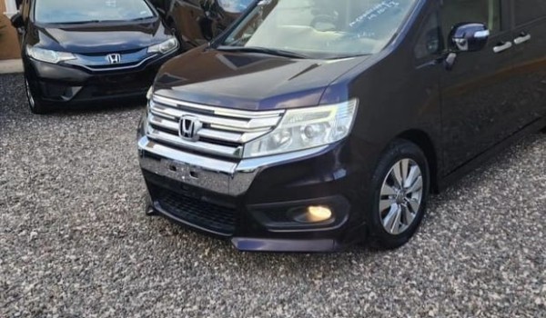 2014 Honda Step wagon Spada