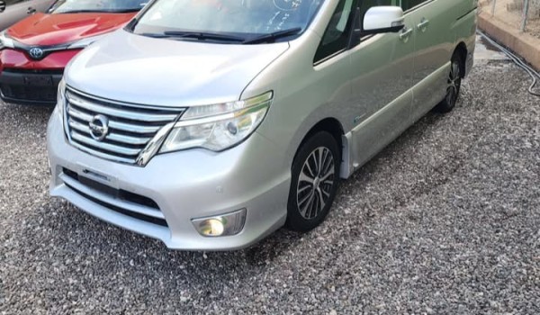 Nissan Serena Highway Star